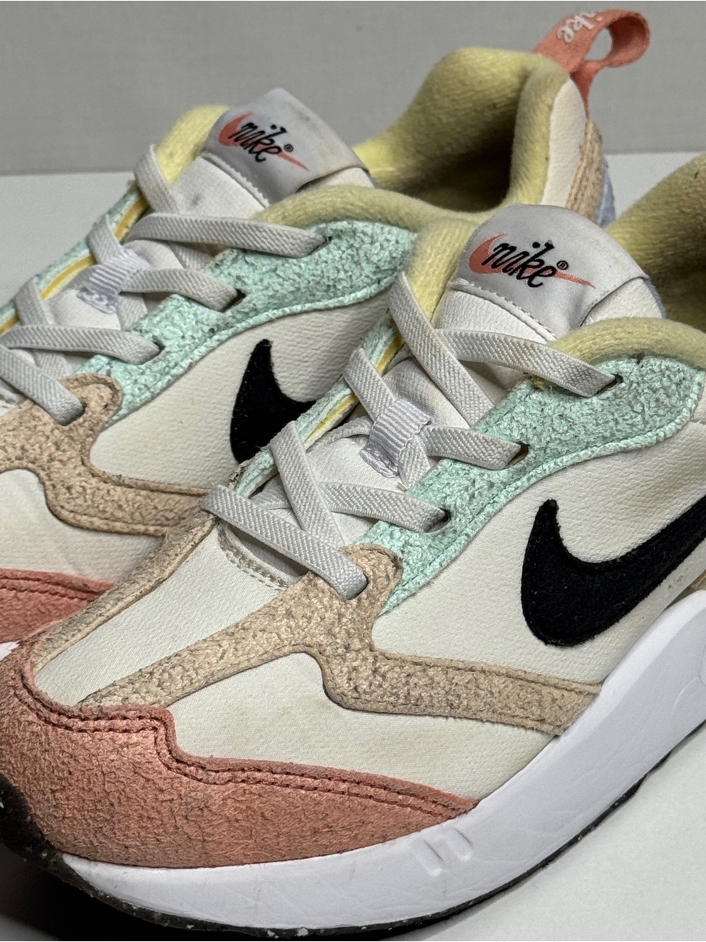 Nike Kids Multicolor Lace-Up Sneakers - Pastel Pink/Green/Beige